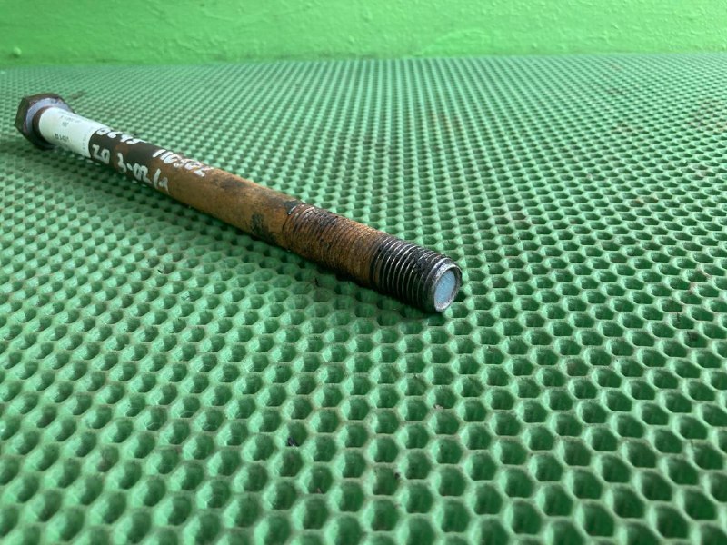 Болт MAN TGS