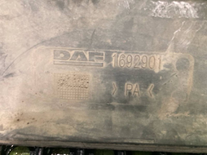 Диффузор радиатора DAF XF105