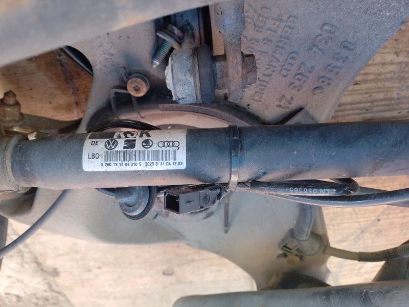 Балка задняя подрамник в сборе на на Audi A4 B6 / Ауди А4 Б6 2000-2006г. Полный привод.\nОригинал.\nПробег авто по Японии 53600 км.\nВ отличном состоянии, без ржавчины, все сайлентблоки целые.\nКонтрактная запчасть из Японии. Без пробега по РФ. Отправим в