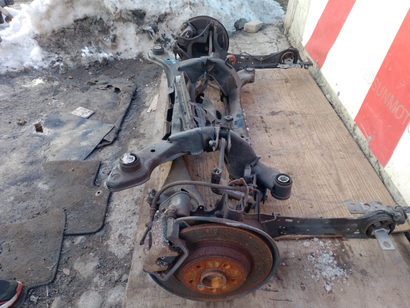 Балка задняя в сборе подрамник на Volvo S60 II 1.6 B4164T 2010-2018 г.\nПродается в сборе, как на фото.\nОригинал.\nПробег авто по Японии 63300 км.\nВ отличном состоянии, без ржавчины, все сайлентблоки целые.\nКонтрактная запчасть из Японии. Без пробега п