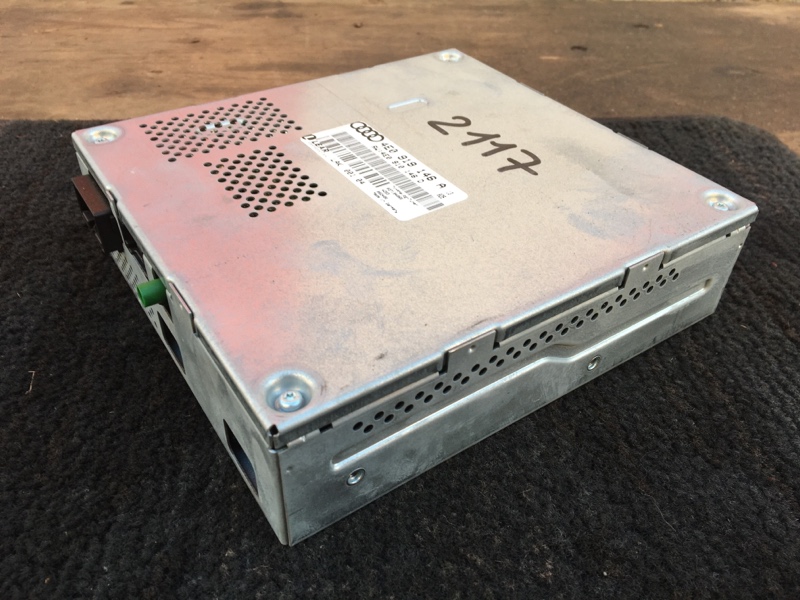 TV-тюнер на Audi A6 C6 4F / Ауди А6 С6 2006-2012г. Оригинал. В отличном состоянии. Целый. Без дефектов. Контрактная запчасть из Японии. Отправим в регионы ТК.