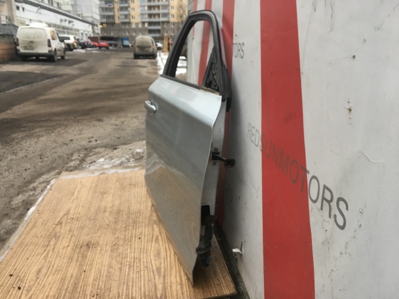 Дверь передняя правая на BMW 1 E87 E81 / БМВ Е87 рестайлинг 2004-2011г\nОригинал.\nВ отличном состоянии. Без дефектов.\nКонтрактная запчасть из Японии. Без пробега по РФ.\nОтправим в регионы ТК.