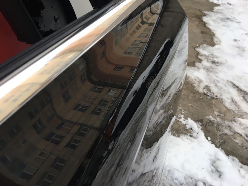 Дверь передняя правая на Audi A4 B8 / Ауди А4 Б8 2007-2015г.\nОригинал.\nВ отличном состоянии. Без дефектов. Без коррозии.\nДверь продается в сборе со стеклом, стеклоподъемником, блоком комфорта, ручкой двери.\nВсё как на фото.\nКонтрактная запчасть из Яп
