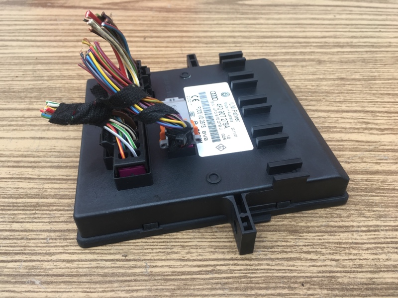 Блок электронный на Audi A6 C6 4F / Ауди А6 С6 2006-2012г. Оригинал. В отличном состоянии. Целый. Без дефектов. Контрактная запчасть из Японии. Отправим в регионы ТК.