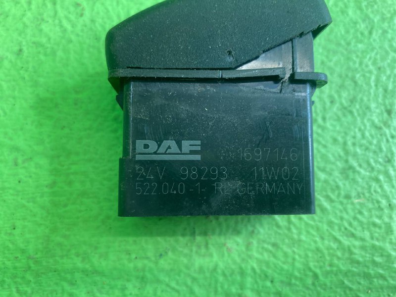 Выключатель клавишный DAF XF105