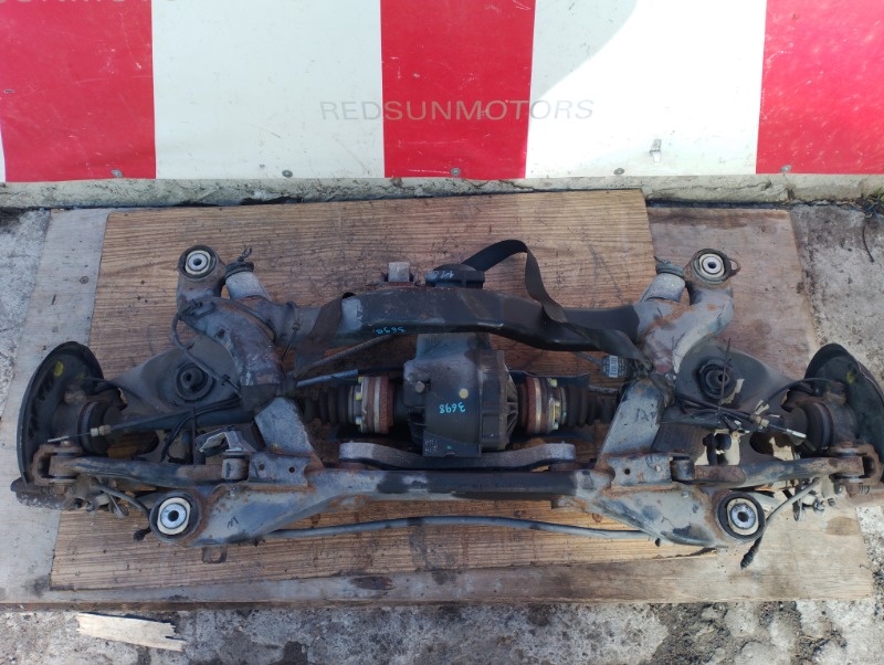 Балка задняя подрамник в сборе на на Audi A4 B6 / Ауди А4 Б6 2000-2006г. Полный привод.\nОригинал.\nПробег авто по Японии 53600 км.\nВ отличном состоянии, без ржавчины, все сайлентблоки целые.\nКонтрактная запчасть из Японии. Без пробега по РФ. Отправим в