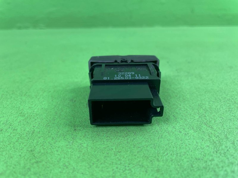 Выключатель клавишный MAN TGX