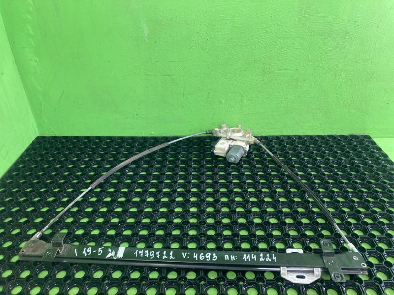 Стеклоподъемник двери DAF XF105