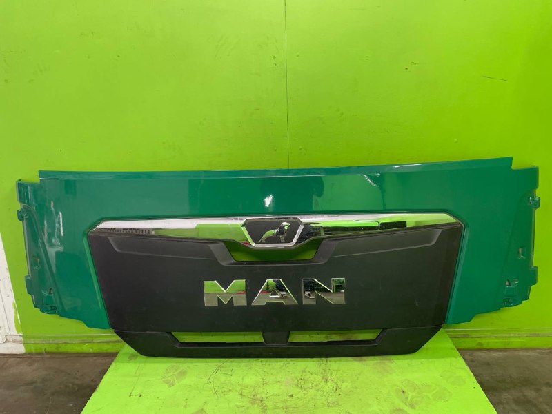 Панель передняя MAN TGX