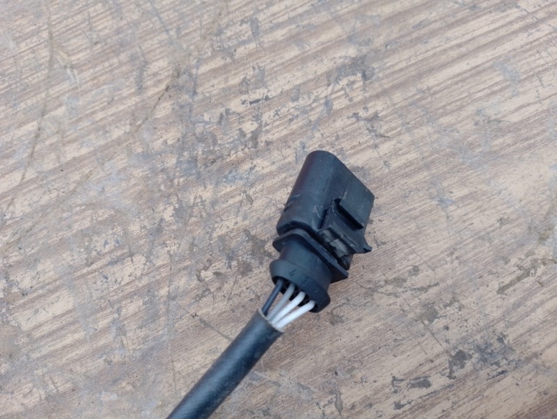 Датчик кислородный лямбда зонд на Audi A4 B8 2.0 TFSI CDN / Ауди А4 Б8 2007-2015г. Оригинал. В отличном состоянии. Без дефектов. Контрактная запчасть из Японии. Отправим в регионы ТК.