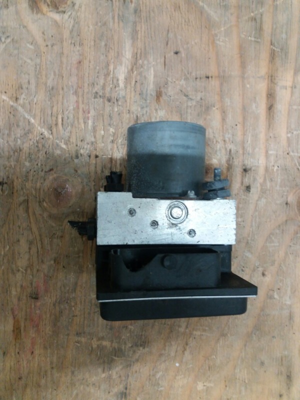 Блок ABS насос АБС Audi A4 B7 2.0 BWE 2005-2007г. Оригинал. В отличном состоянии. Контрактная запчасть из Японии. Без пробега по РФ. Отправим в регионы ТК.