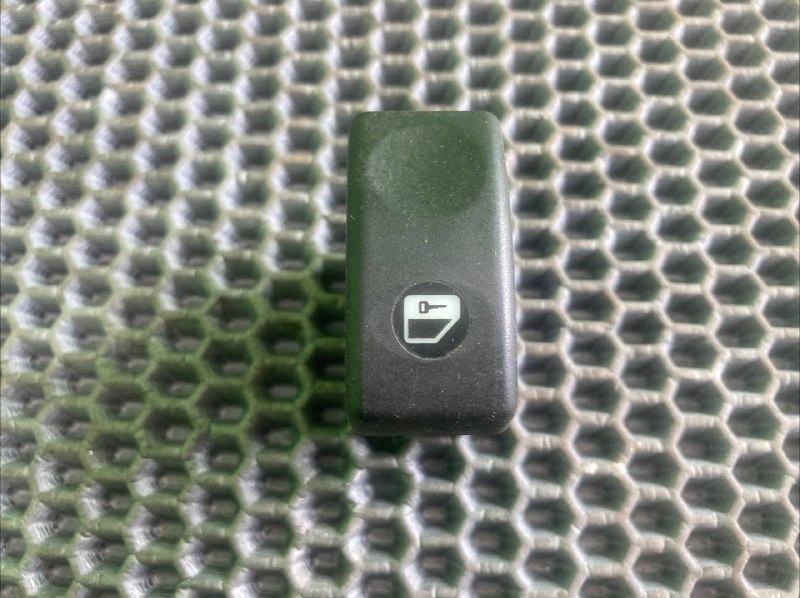 Выключатель клавишный DAF XF105