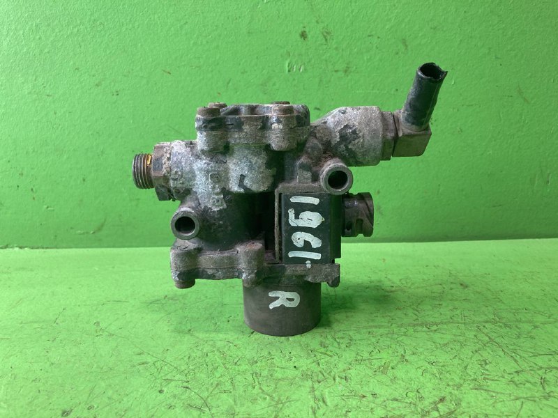 Магнитн клапан ABS байонетDIN DAF XF105