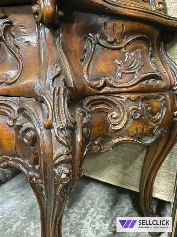 Витрина. Шкаф для посуды. Барокко. Винтажная мебель