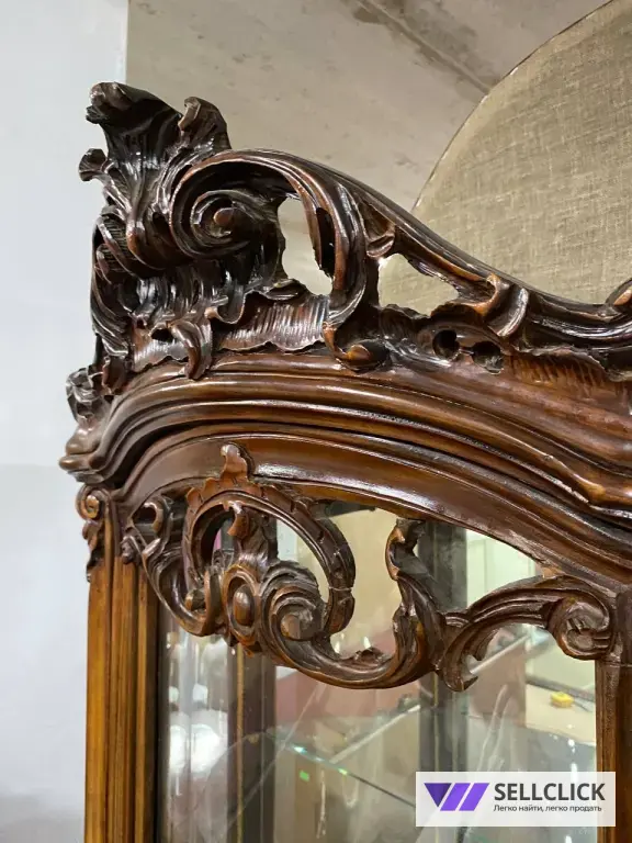 Витрина. Шкаф для посуды. Барокко. Винтажная мебель
