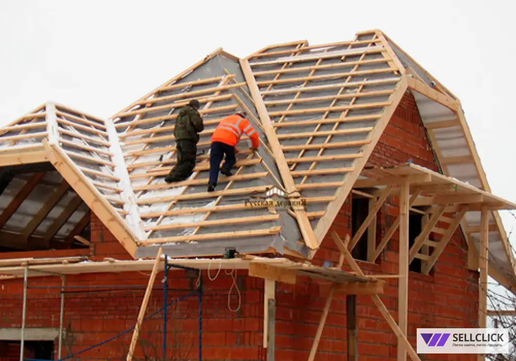 бригада кровельщиков