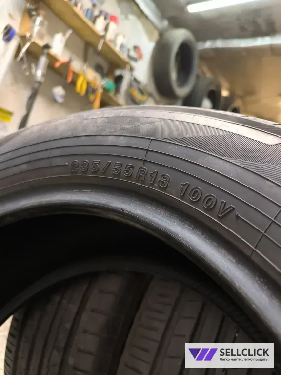 235/55/18 Yokohama