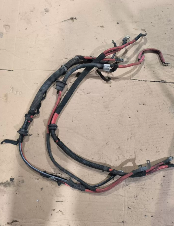 Плюсовой провод АКБ Пежо Боксер Ситроен Джампер