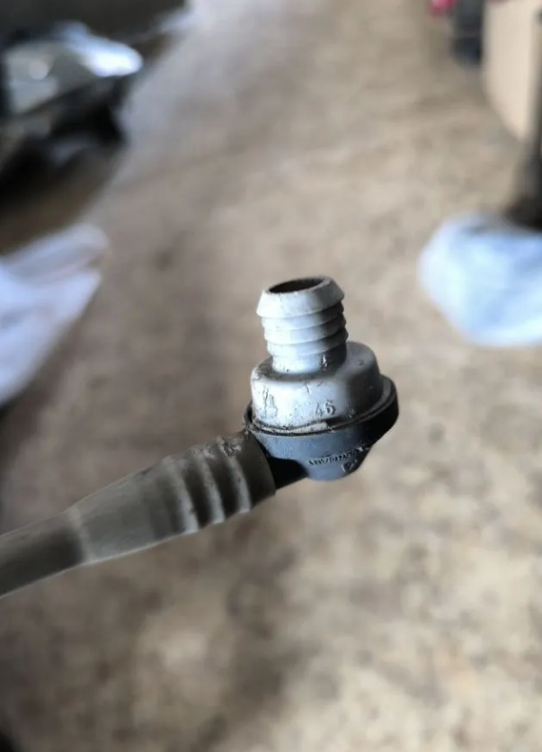 Трубка вакумника fiat ducato 1366309080