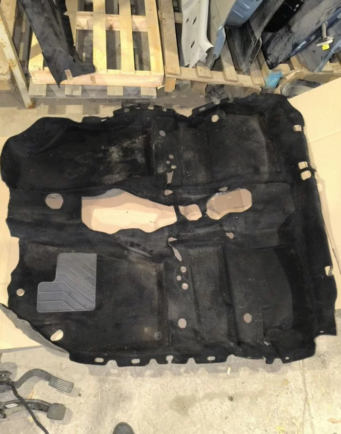 Ковролин салона Пежо 308