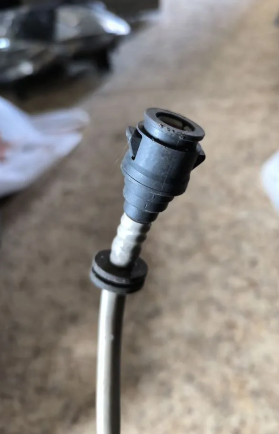 Трубка вакумника fiat ducato 1366309080