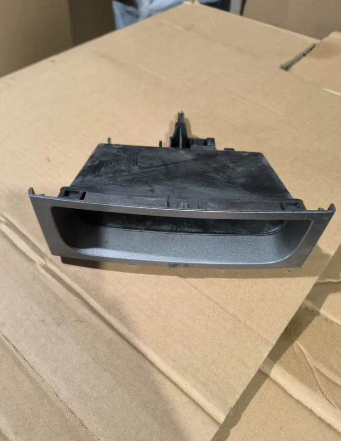 Полка ниша торпедо Пежо 308