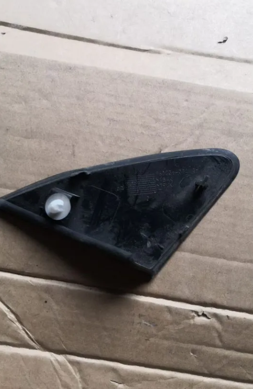 Накладка на крыло Пежо 308 408