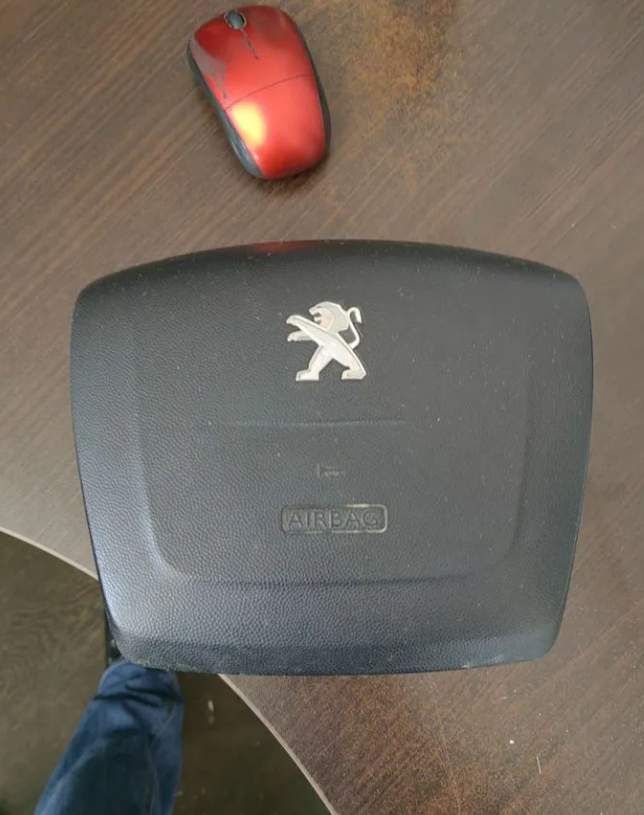 Подушка безопасности в руль Пежо Боксер