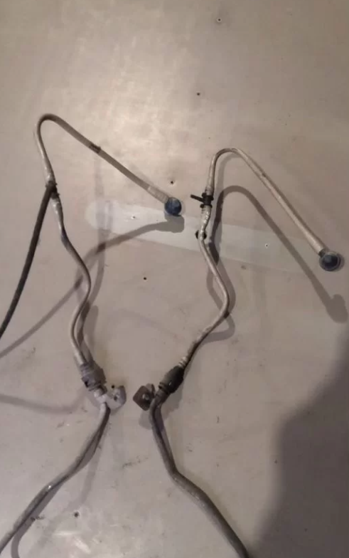 Трубка вакуумника fiat 1366309080