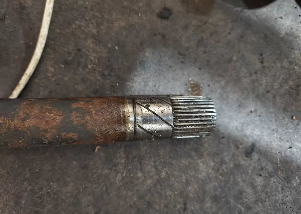 Правый привод МКПП М38 R15 3-х валка