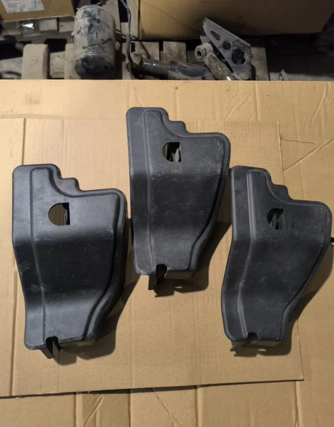 Накладка корпуса воздушного фильтра Пежо Ситроен