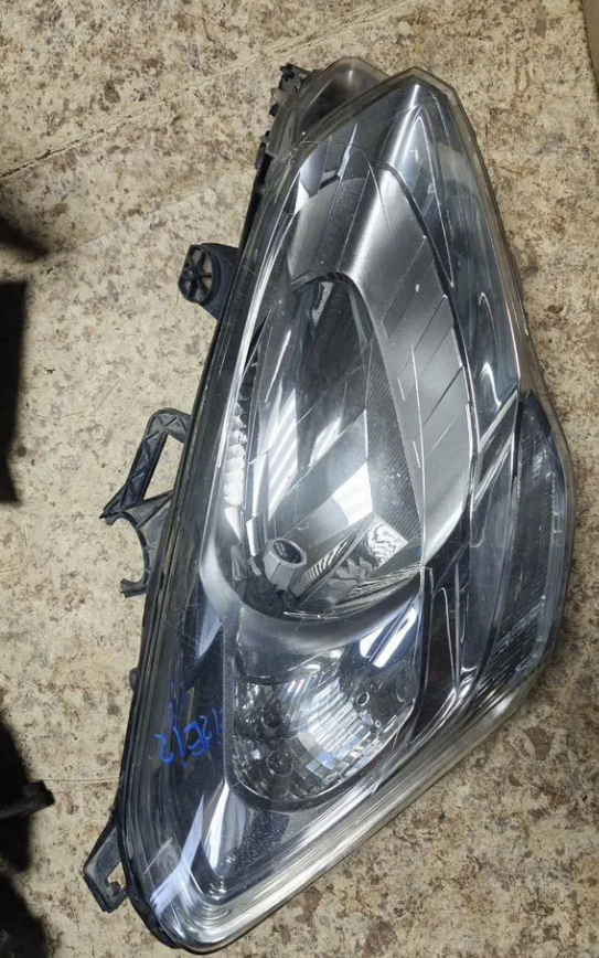 Фара правая левая Ситроен Берлинго Пежо Партнер