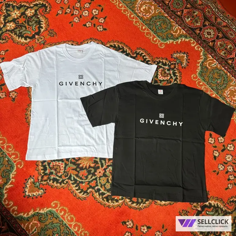Футболка Givenchy