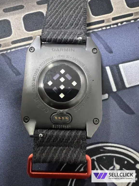 Часы Garmin Venu X1