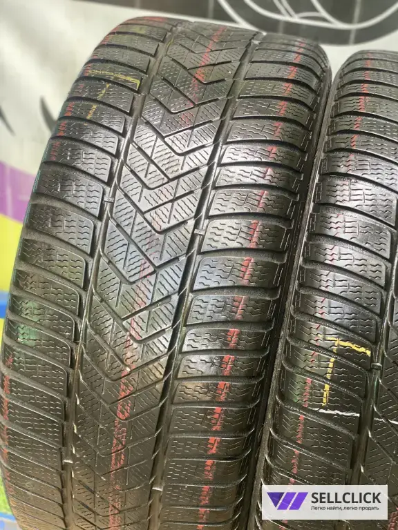 275/40 r20 Pirelli scorpion winter run flat