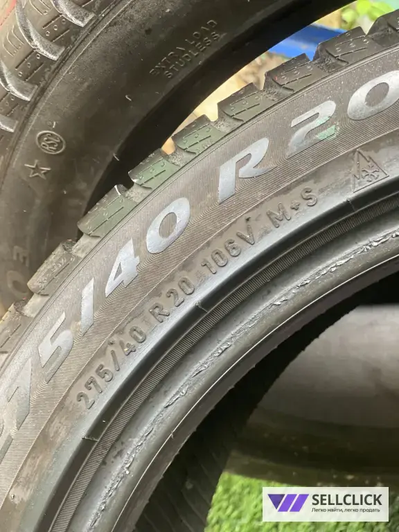 275/40 r20 Pirelli scorpion winter run flat