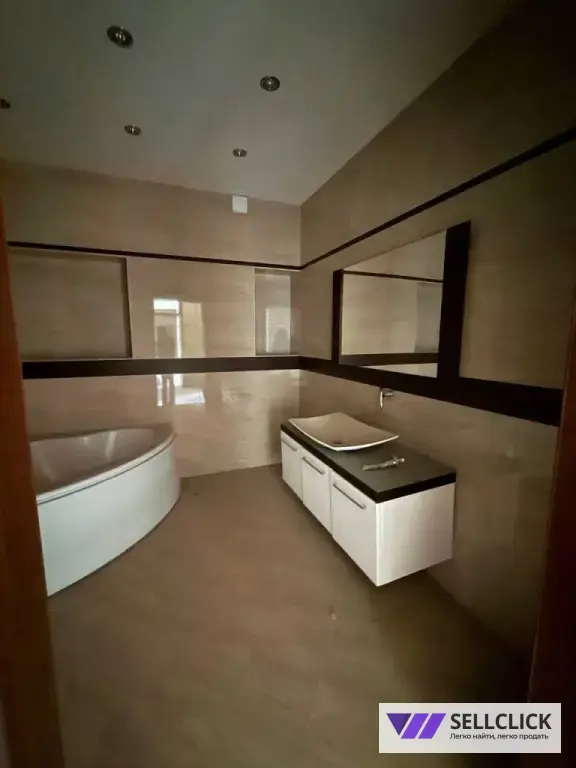 Квартира 3 комнаты, 196 м², 7/9 эт., Агент