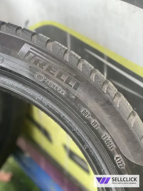 275/40 r20 Pirelli scorpion winter run flat