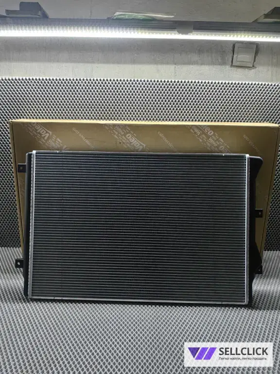 Радиатор охлаждения Volkswagen Passat 1K0121253L