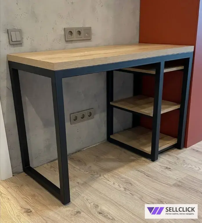 Стол в стиле лофт