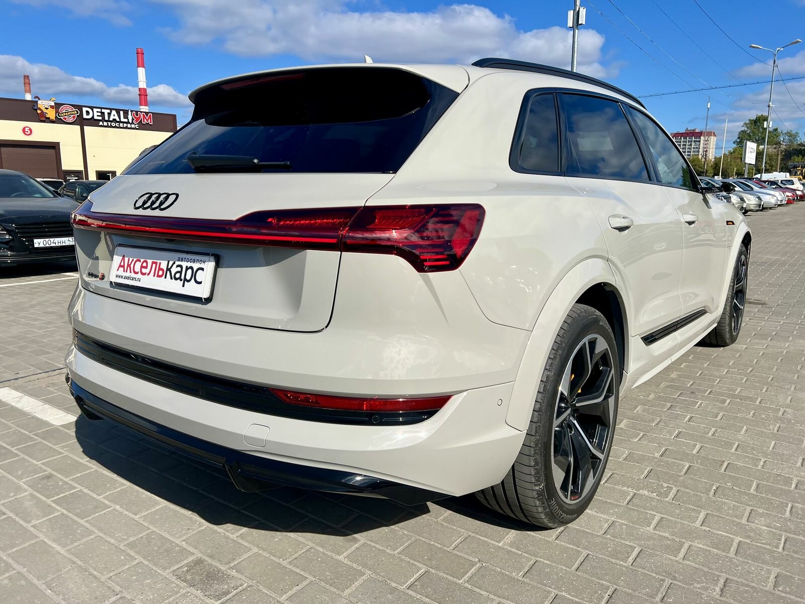 Audi e-tron S, I Quattro Внедорожник 5 дв. 2021 Серый Electro AT (370 кВт) 4WD 25601 км