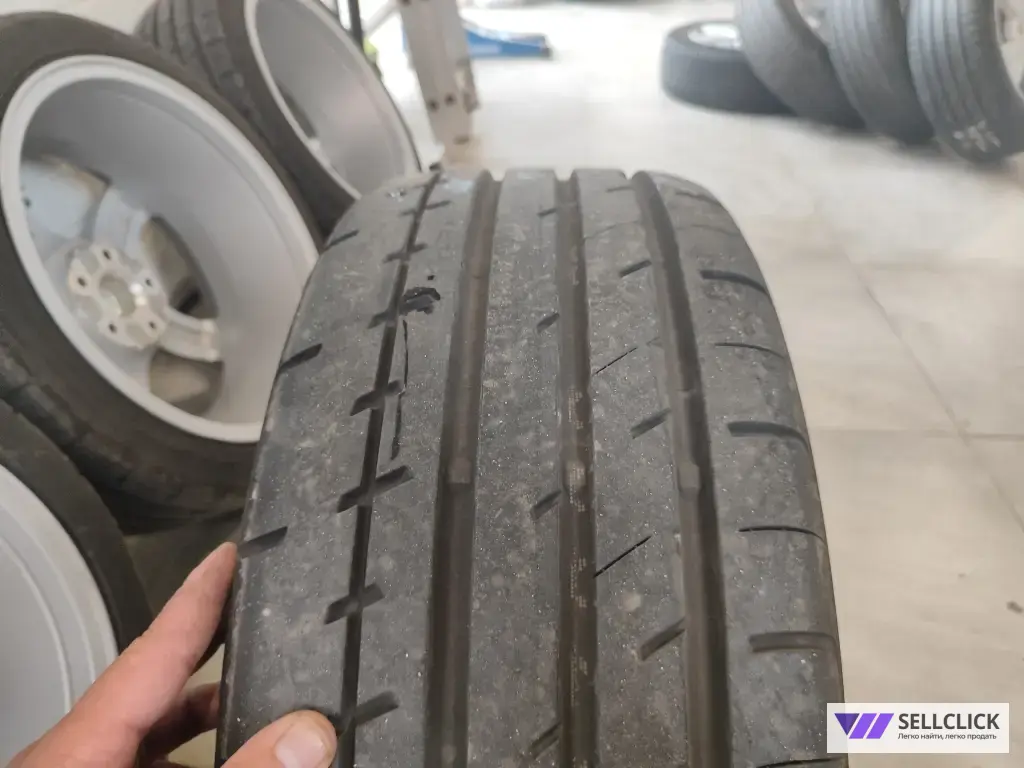 диски TGRacing в сборе с резиной 225 40 18 Yokohama advan apex v601