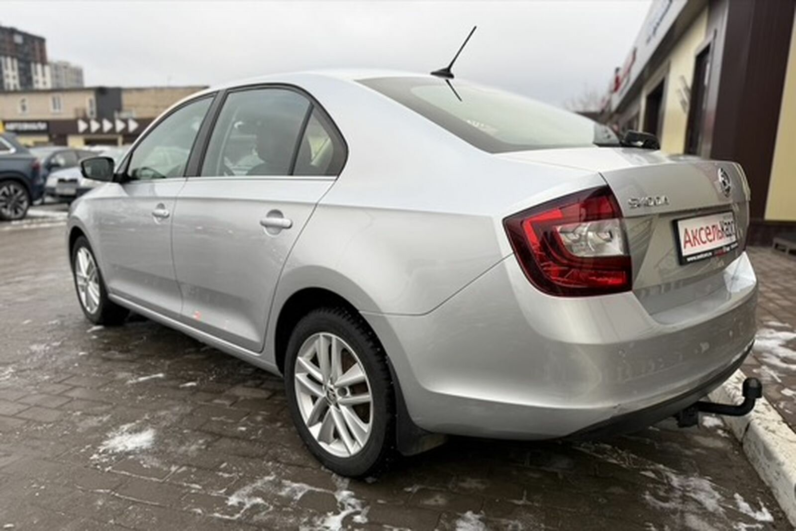 Skoda Rapid, I Рестайлинг Hockey Edition Ambition Лифтбек 2018 Серебряный 1.6 MT (90 л.с.) 204681 км