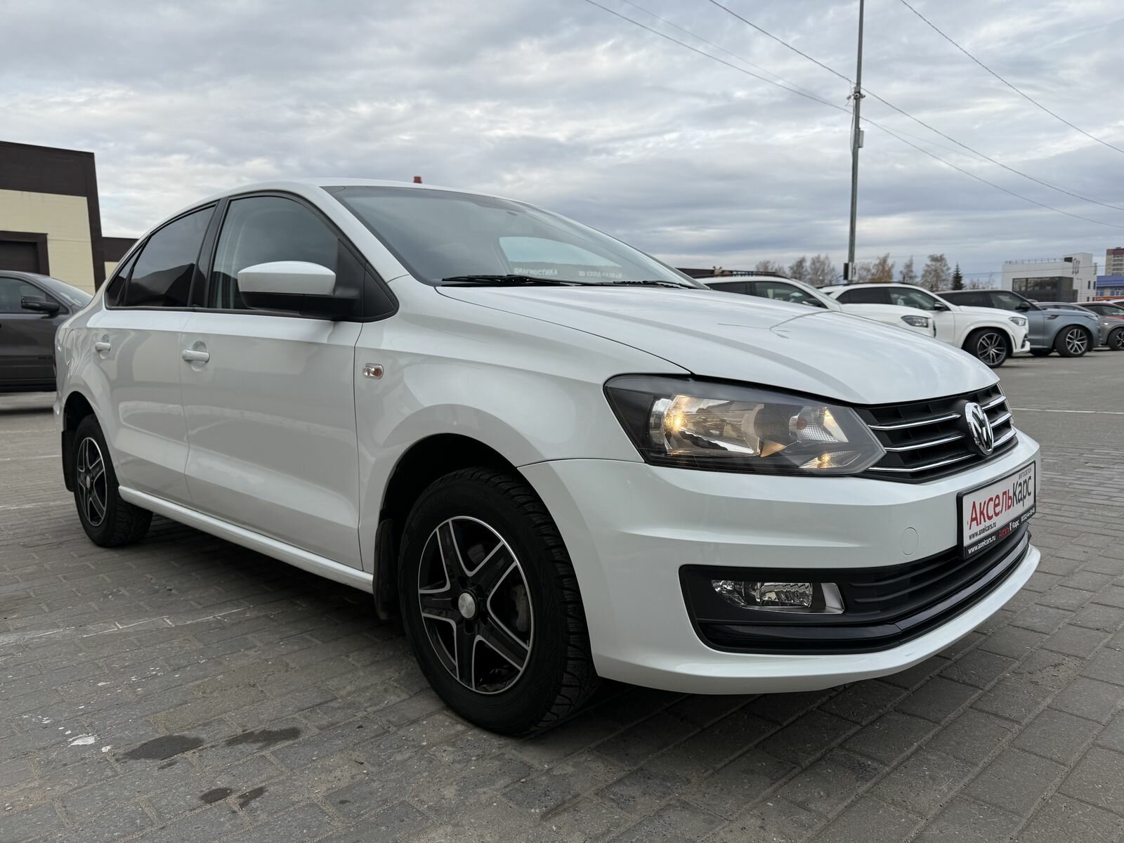 Citroen   Цельнометаллический фургон 2017 Белый  151097 км