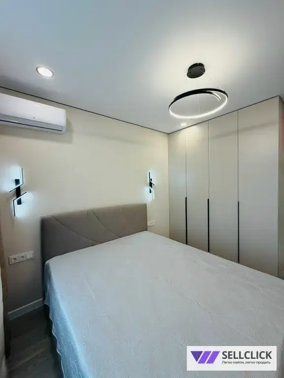 Квартира 1 комната, 35 м², 4/12 эт., Агент