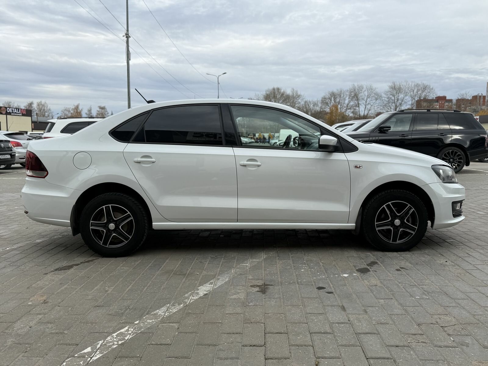 Citroen   Цельнометаллический фургон 2017 Белый  151097 км