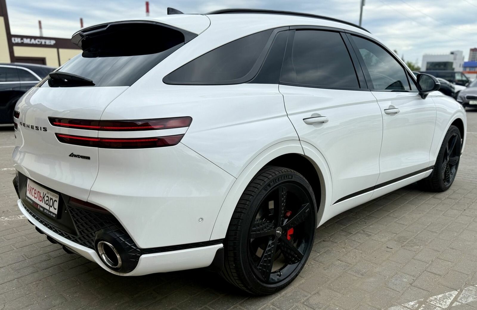 Genesis GV70, I Ultimate Внедорожник 5 дв. 2021 Белый 3.5 AT (379 л.с.) 4WD 50658 км