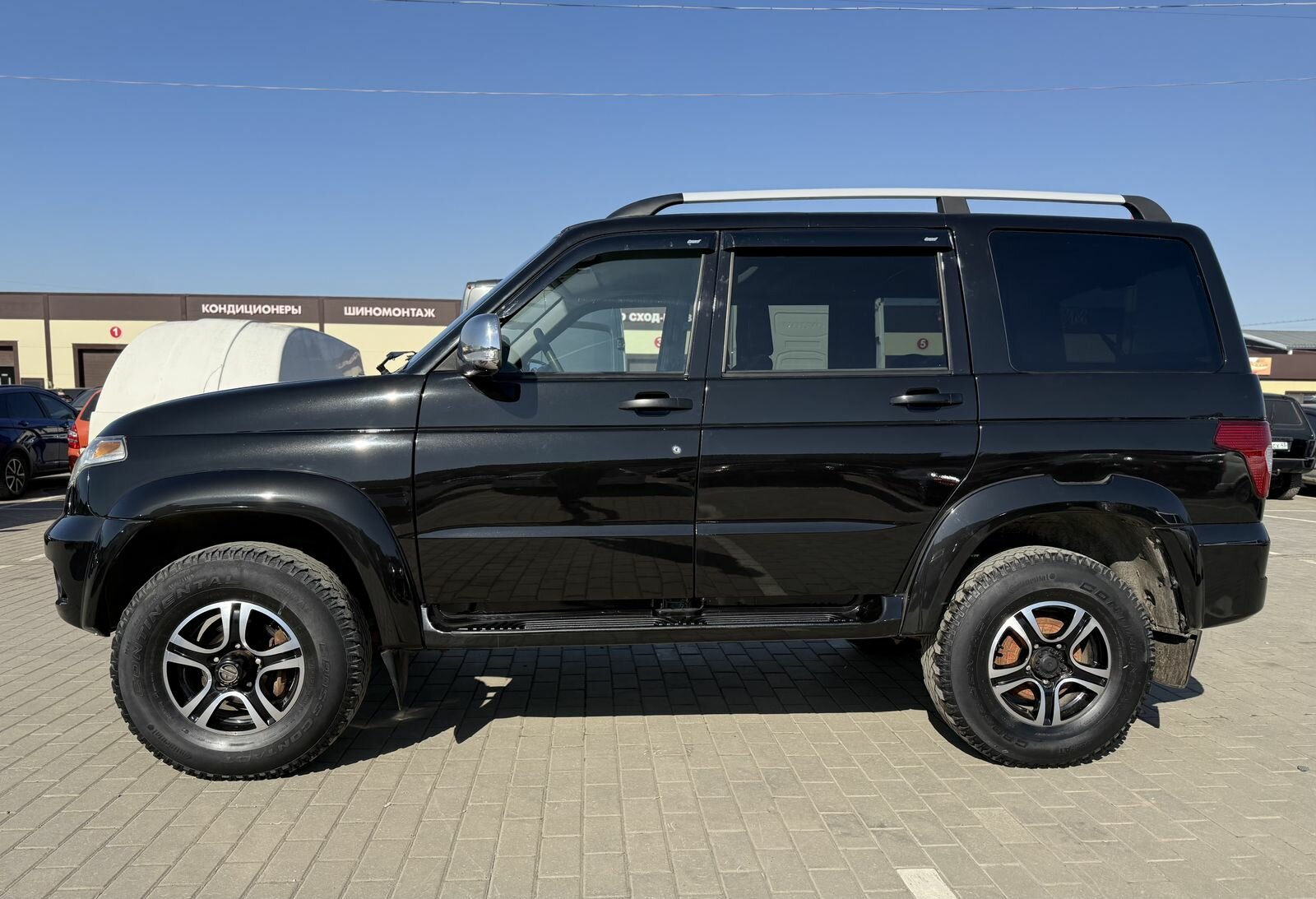 УАЗ Патриот, I Рестайлинг 2  Внедорожник 5 дв. 2015 Черный 2.7 MT (128 л.с.) 4WD 117001 км
