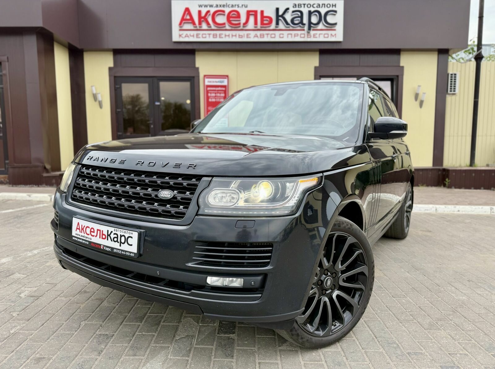 Land Rover Range Rover, IV Vogue Внедорожник 5 дв. 2015 Черный 3.0d AT (248 л.с.) 4WD 218001 км