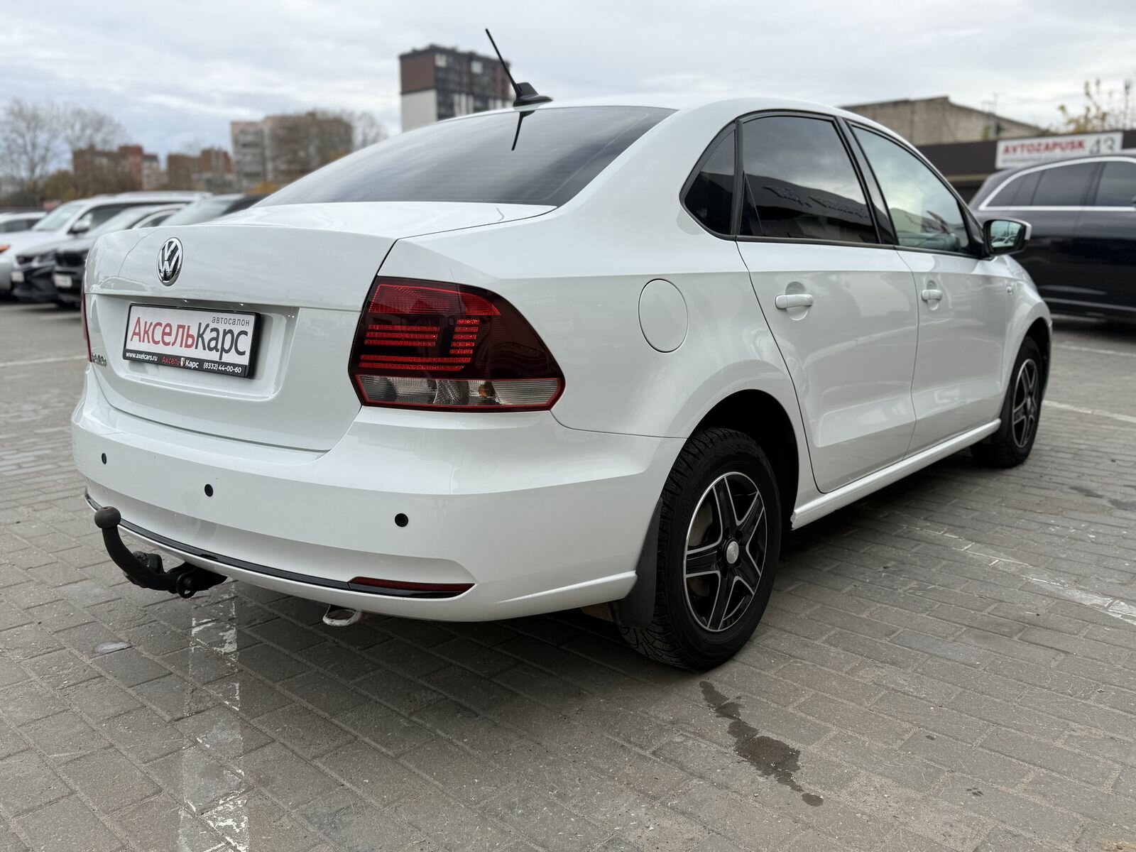 Citroen   Цельнометаллический фургон 2017 Белый  151097 км